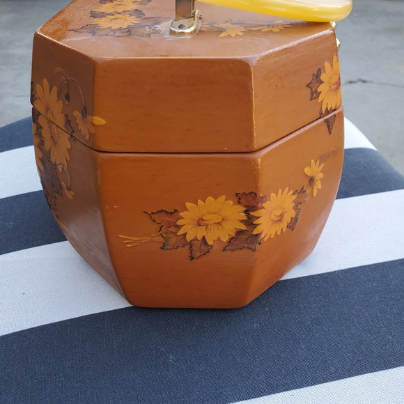 Vintage Floral Wooden Handbag - Picture 9 of 9